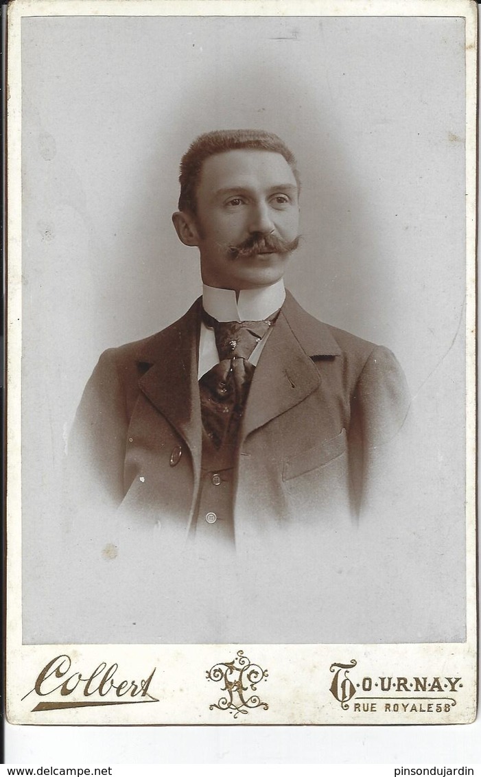 Homme à Moustache - Très Ancienne Photo - Photographe COLBERT Rue Royale à Tournay (Tournai) - Personnes Anonymes