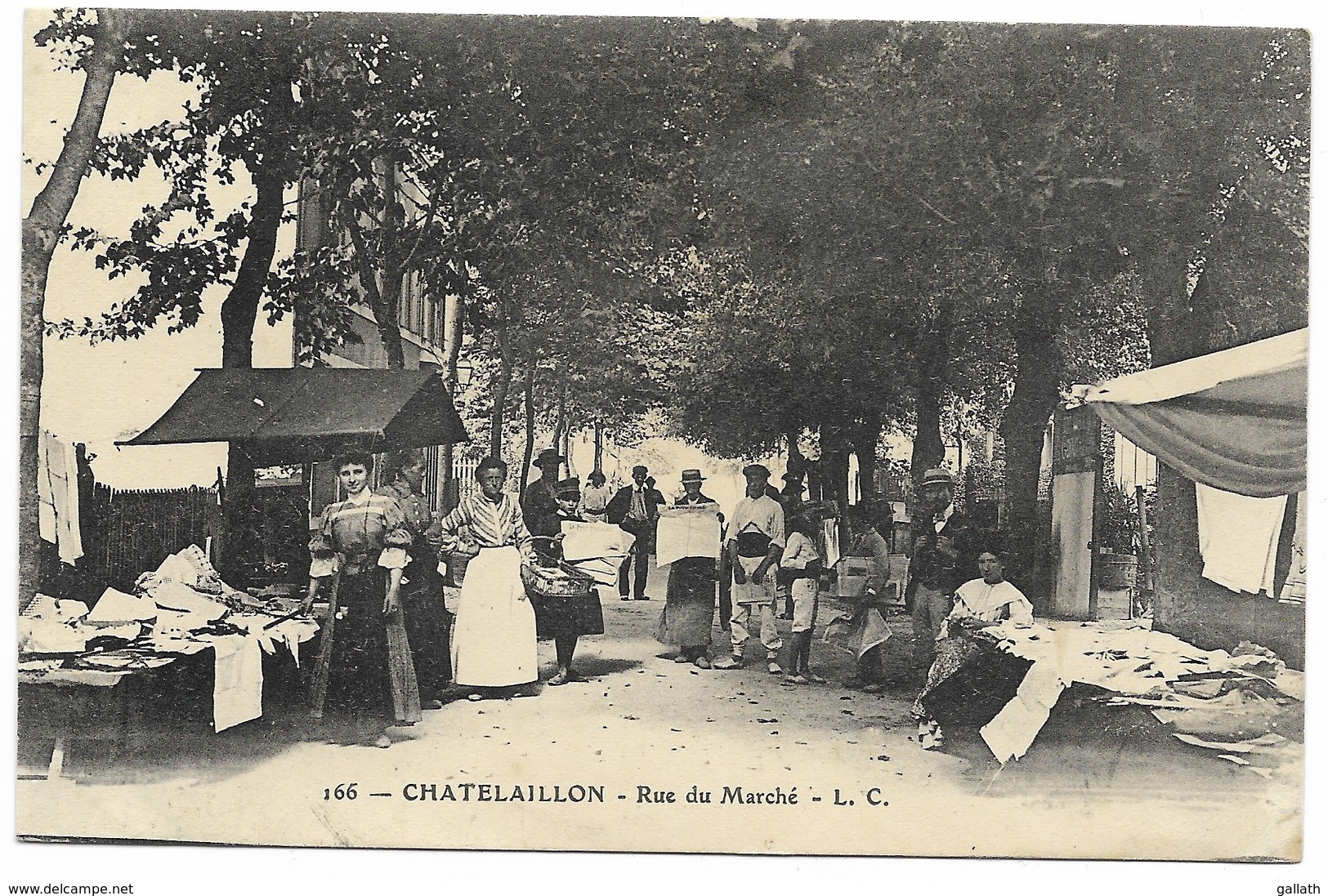 17-CHATELAILLON-Rue Du Marché...  1916  Animé - Châtelaillon-Plage