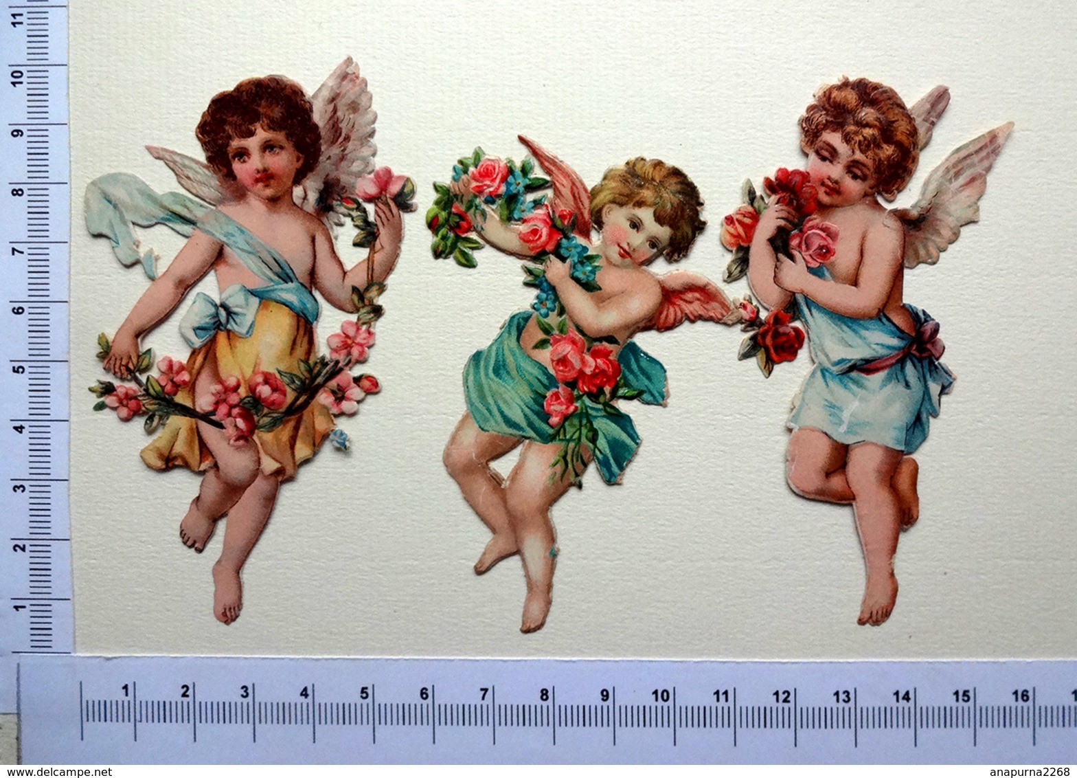 3 CHROMOS    DECOUPIS...... ANGES AVEC UNE GUIRLANDE DE FLEURS - Anges