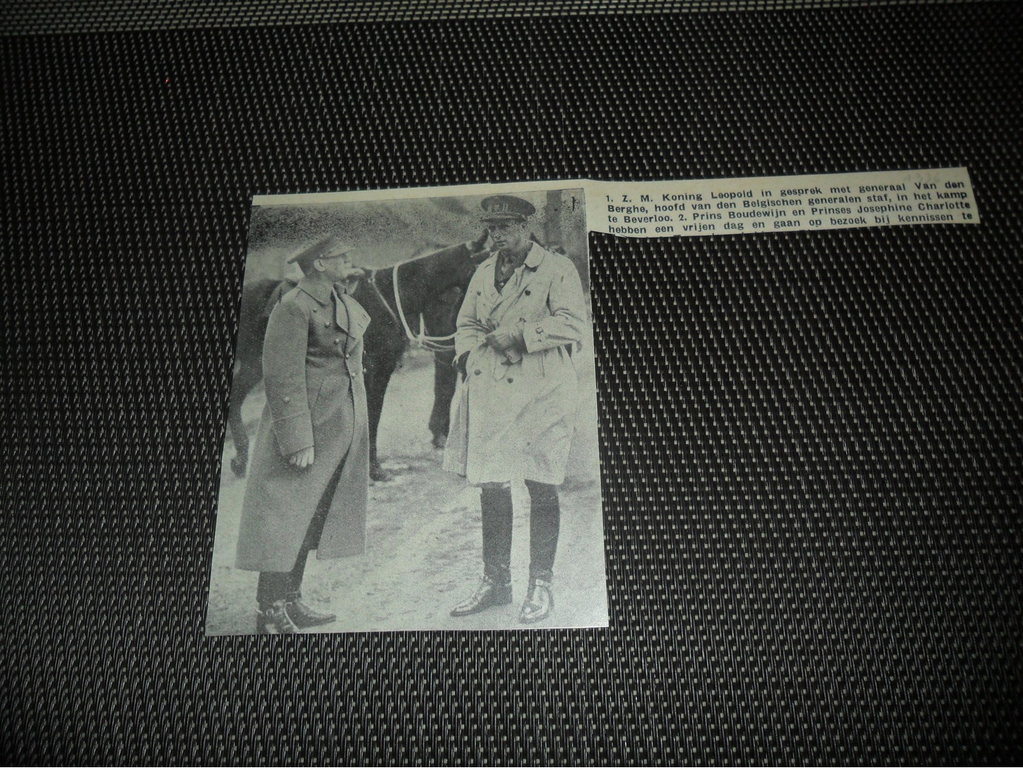 Origineel Knipsel ( 2076 ) Uit Tijdschrift " Ons Volk "  1936 :  Leopoldsburg  Bourg - Léopold  Beverloo  Koning - Non Classés