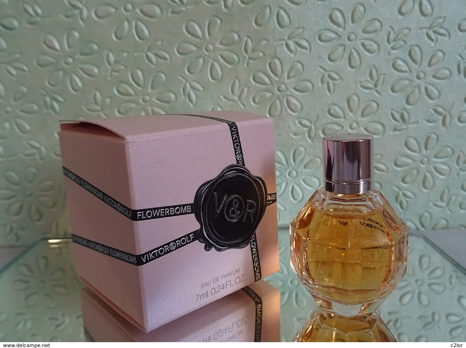 Miniature De Parfum "FLOWERBOMB De VICTOR&ROLF  Eau De Parfum 7 Ml Avec Sa Boîte - Miniatures Femmes (avec Boite)