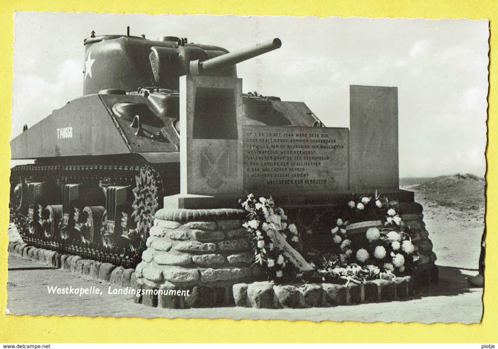 * Westkapelle (Zeeland - Nederland) * (W.S.B.) Landingsmonument, Canon, Tank, Kanon, Guerre, Oorlog - Westkapelle