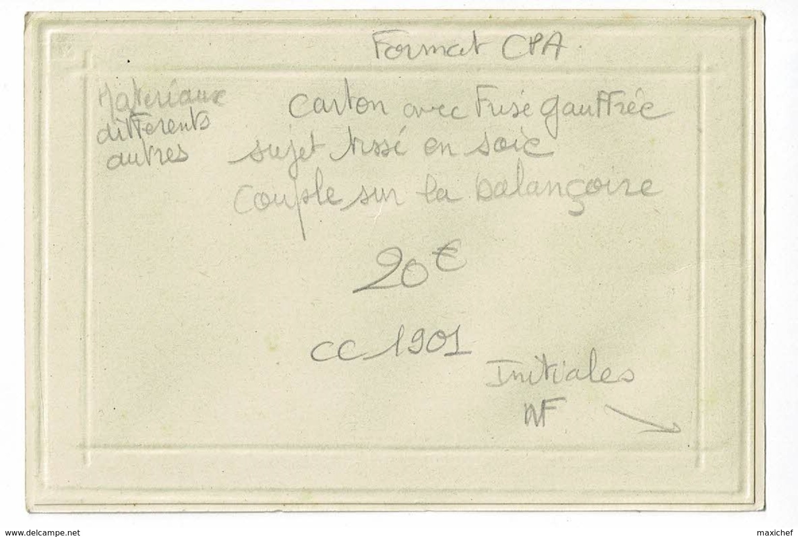 Carton Format CPA Frise Gauffrée - Tissage Soie "Couple Assis Sur Balançoire" Initiales NF Neyret Frères - Autres & Non Classés