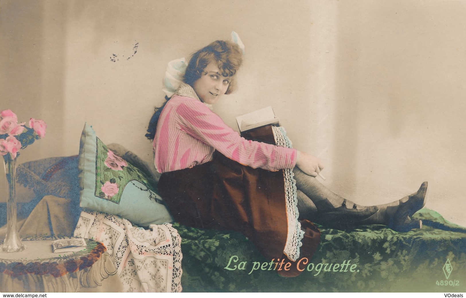 CPA - Thèmes - Fantaisie - Femme - La Petite Coquette - Autres & Non Classés