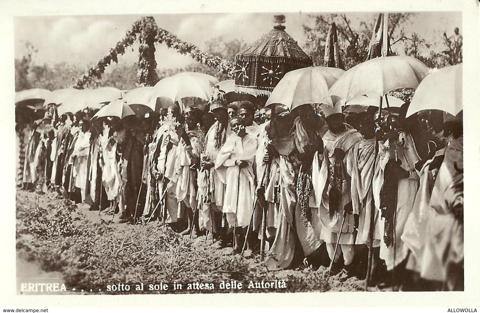 2527 " ERITREA...SOTTO AL SOLE IN ATTESA DELLE AUTORITA' " CART. ORIG. NON SPED. - Eritrea