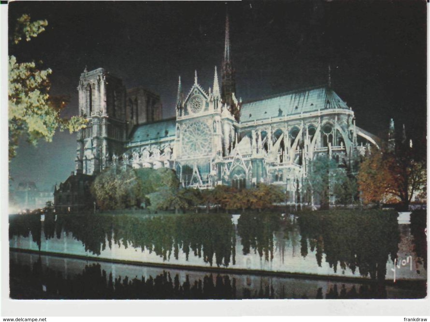 Postcard - Churches - Paris - Notre - Dame La Nuit -  Unused  Very Good - Ohne Zuordnung