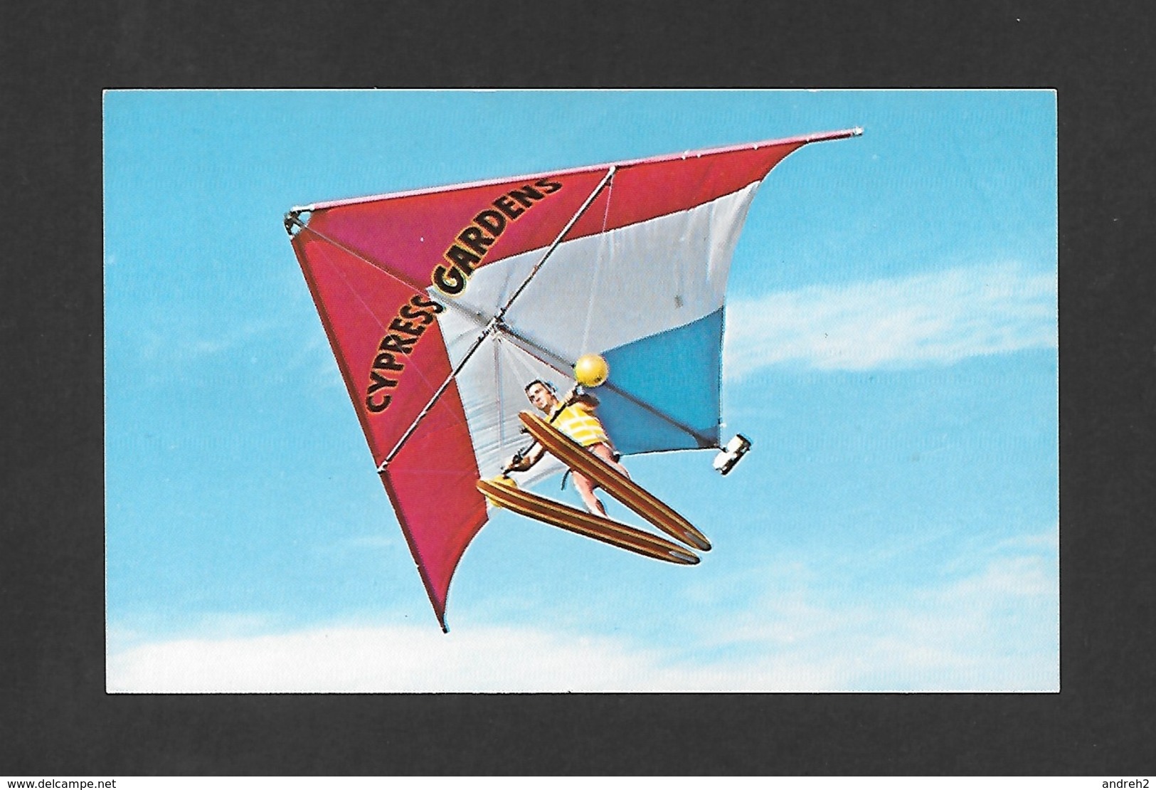 SPORTS -  SPORT DELTA KITE - SHOW AT FLORIDA BEAUTIFUL CYPRESS GARDENS - Ski Nautique