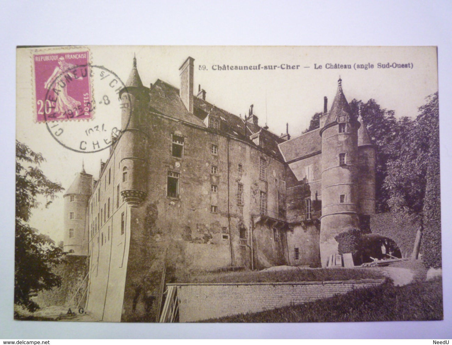 GP 2019 - 140  CHATEAUNEUF-sur-CHER  (Cher)  :  Le  CHÂTEAU (angle Sud-Ouest)   1934   XXX - Chateauneuf Sur Cher