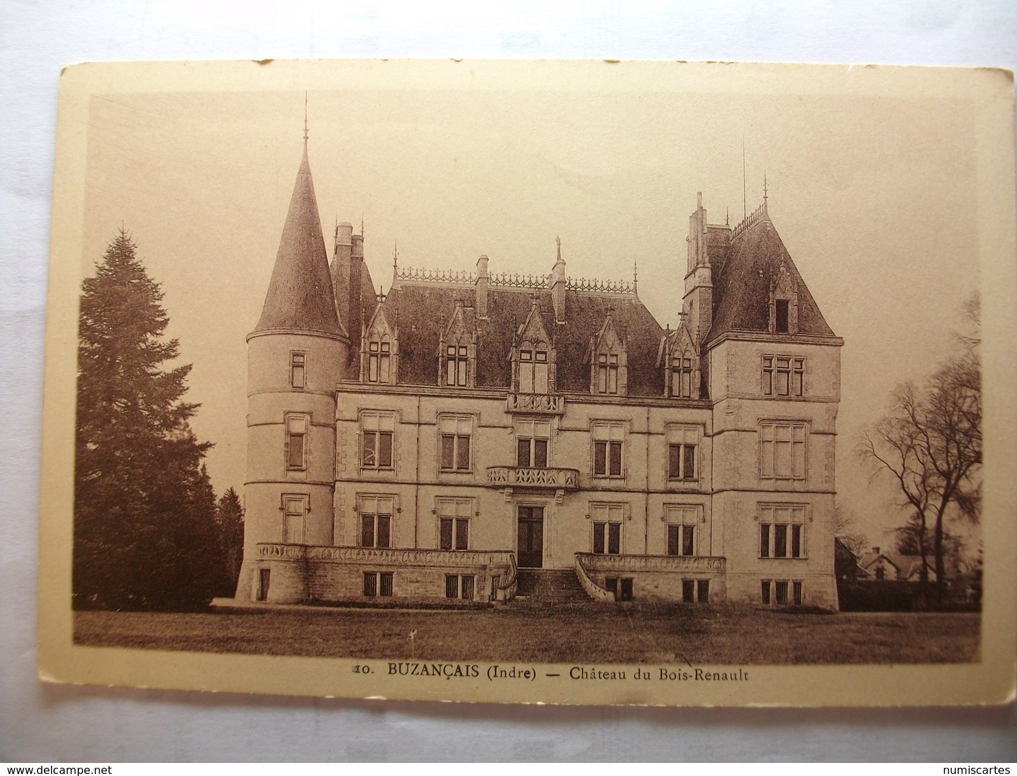 Carte Postale Buzançais (36) Chateau Du Bois Renault (  Petit Format Noir Et Blanc Non Circulée ) - Autres & Non Classés