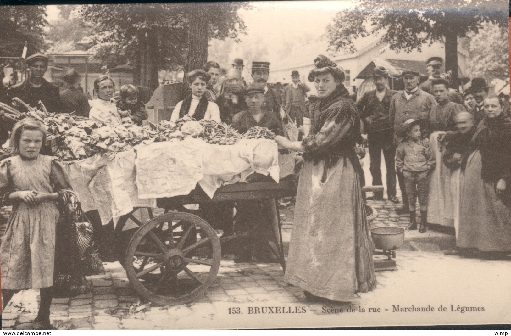 Bruxelles :  Marchande De Légumes  / Très Belle Animation !! - Marchés