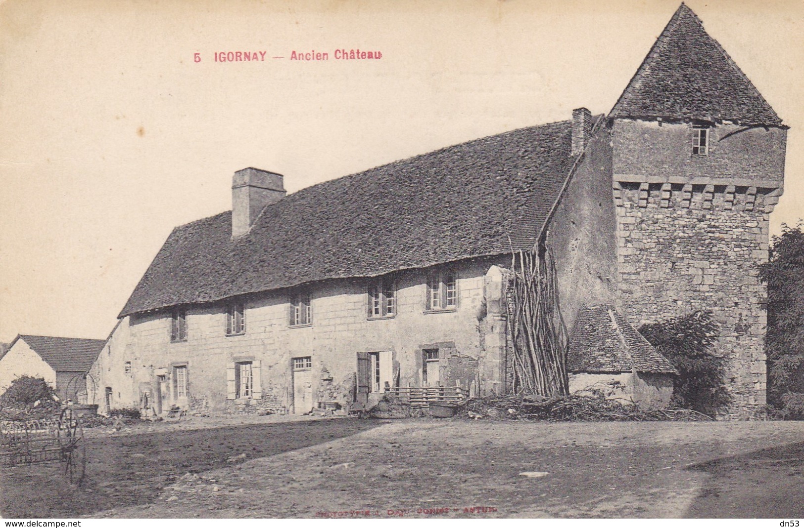 Saône-et-Loire - Igornay - Ancien Château - Le Creusot