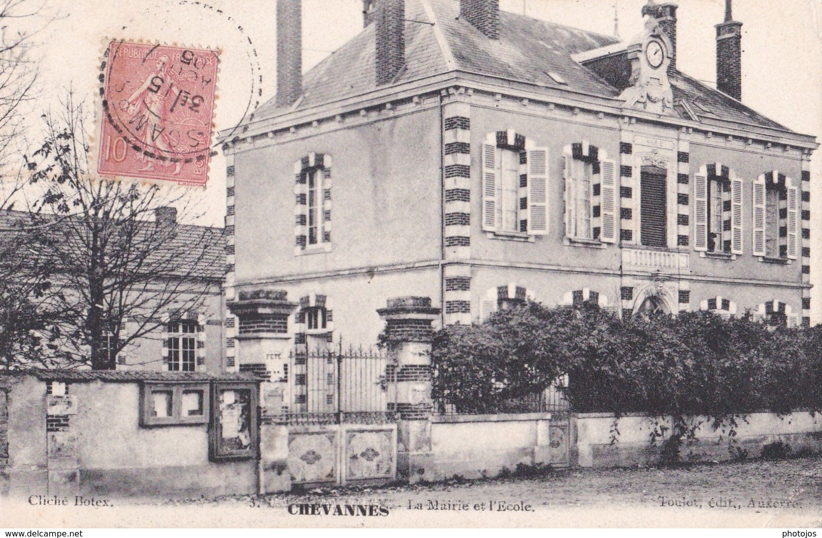 CPA : Chevannes  (89)  La Mairie Et L'Ecole      Ed Toulot Auxerre - Chevannes