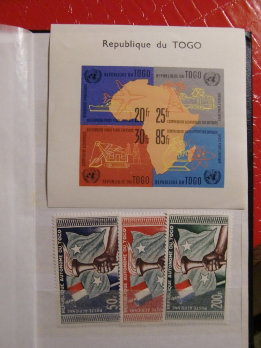 AFRIQUE MODERNES TIMBRES NEUFS DONT NON DENTELES BLOCS CARNETS TIMBRES OR EPREUVES DE LUXE...