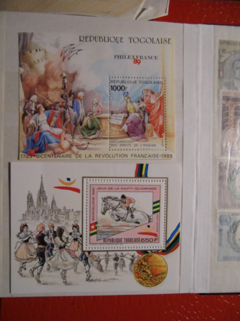 AFRIQUE MODERNES TIMBRES NEUFS DONT NON DENTELES BLOCS CARNETS TIMBRES OR EPREUVES DE LUXE...