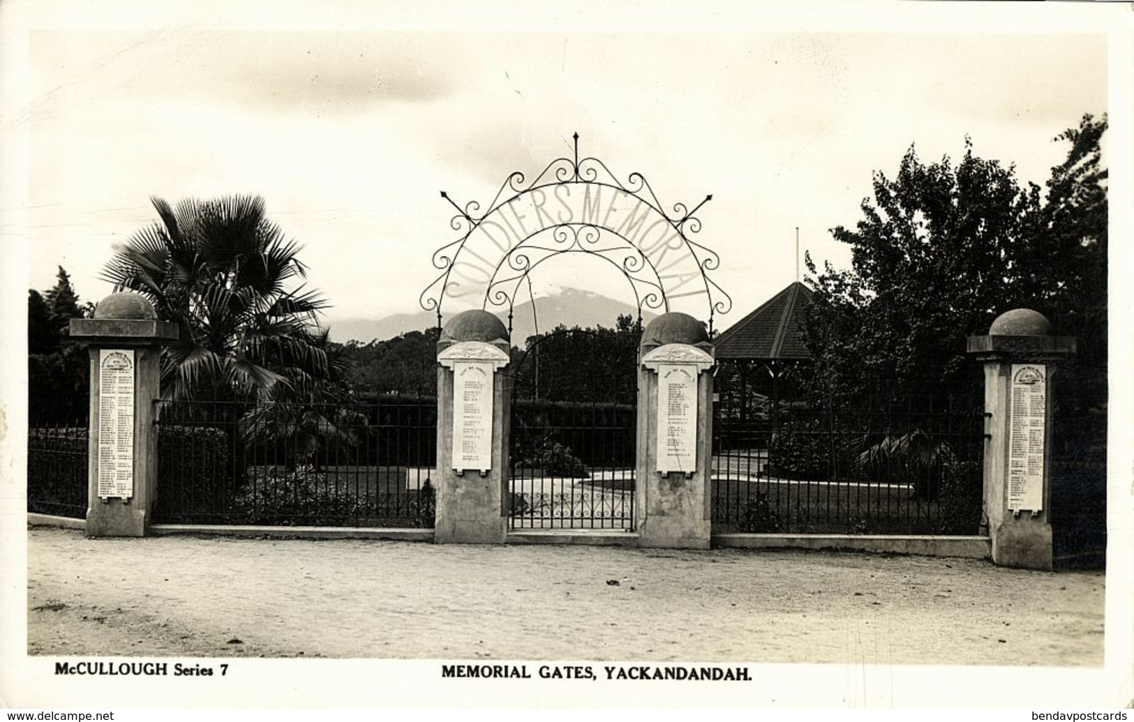 Australia, YACKANDANDAH, Victoria, Memorial Gates (1940s) RPPC - Otros & Sin Clasificación