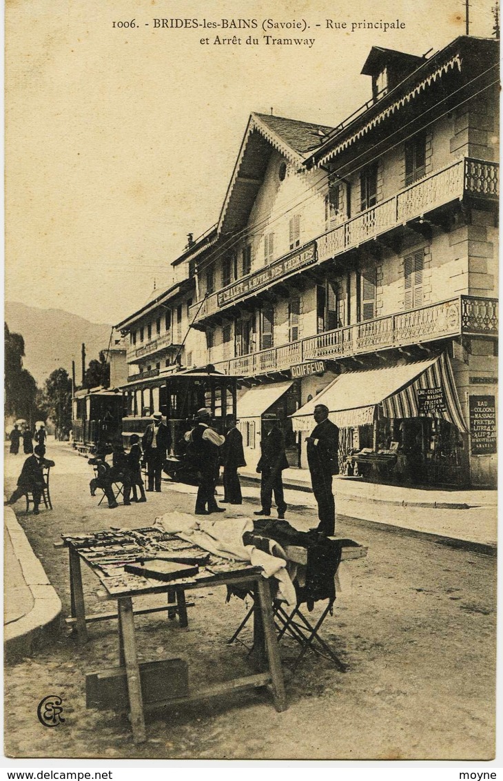 7934   Savoie  -  BRIDES Les BAINS  :  ARRET Du TRAMWAY ,  RUE PRINCIPALE     Circulée En 1905 - Brides Les Bains