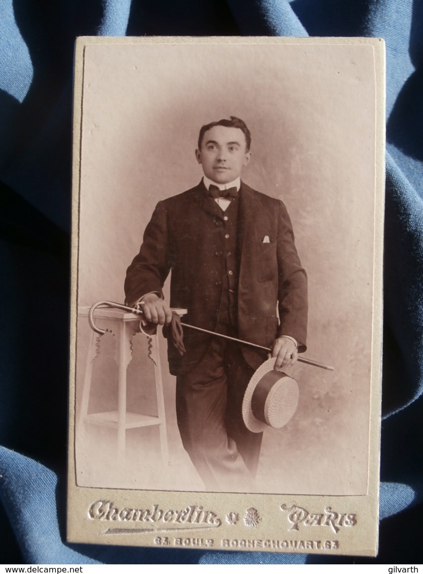 Photo CDV Chamberlin à Paris - Jeune Homme élégant, Canne Et Cannotier Circa 1900 L422 - Anciennes (Av. 1900)