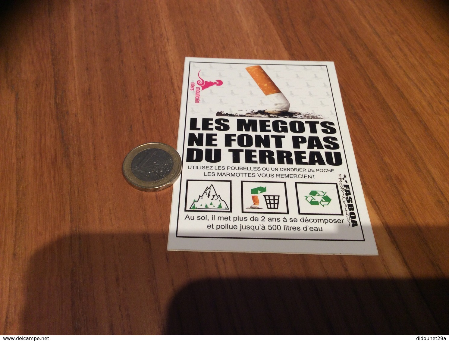 AUTOCOLLANT, Sticker « LES MÉGOTS NE FONT PAS DU TERREAU » - Autocollants