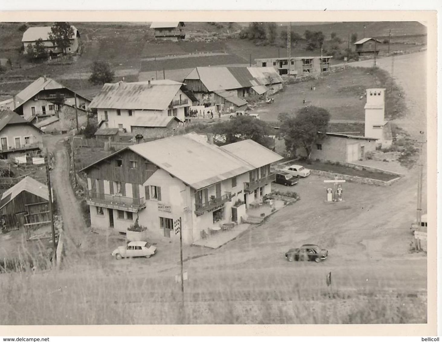 05 - SAINTE MARIE DE VARS - Chalet Hôtel Du Monte-Pente - 28 Août 1966 - DS Citroën - Station D'essence - - Lieux