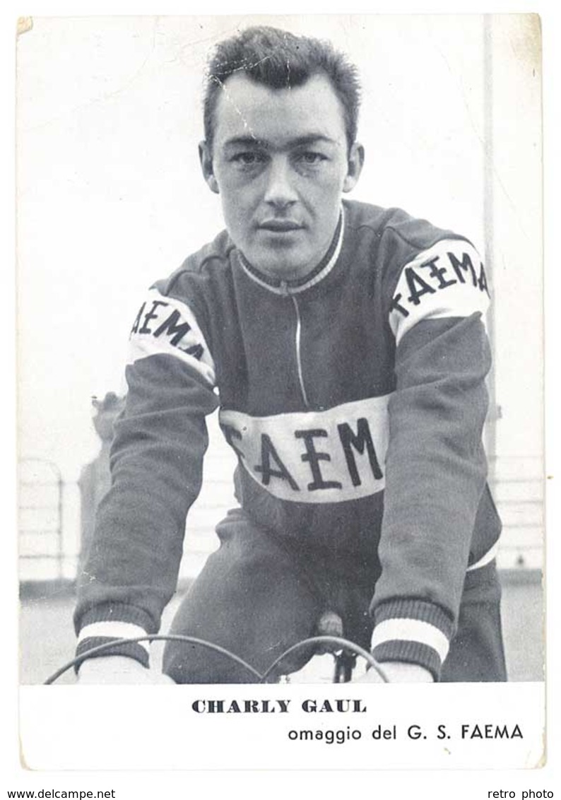 Cpsm Coureur Cycliste Charly Gaul Omaggio Del G.S. Faema ( Dans L'état, Plis En Haut ) - Cyclisme