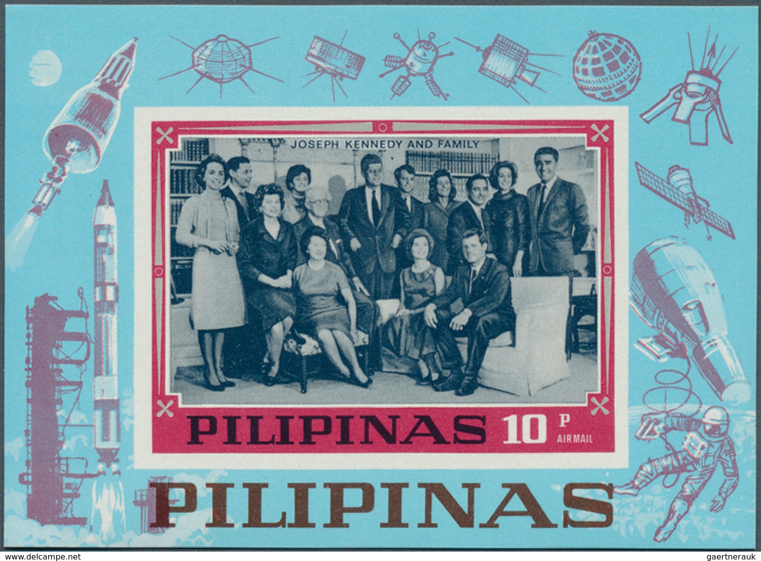 Philippinen: 1935/1978 (approx). Lot containing 20 essay photos, 2 negatives and 1 artwork pencil on