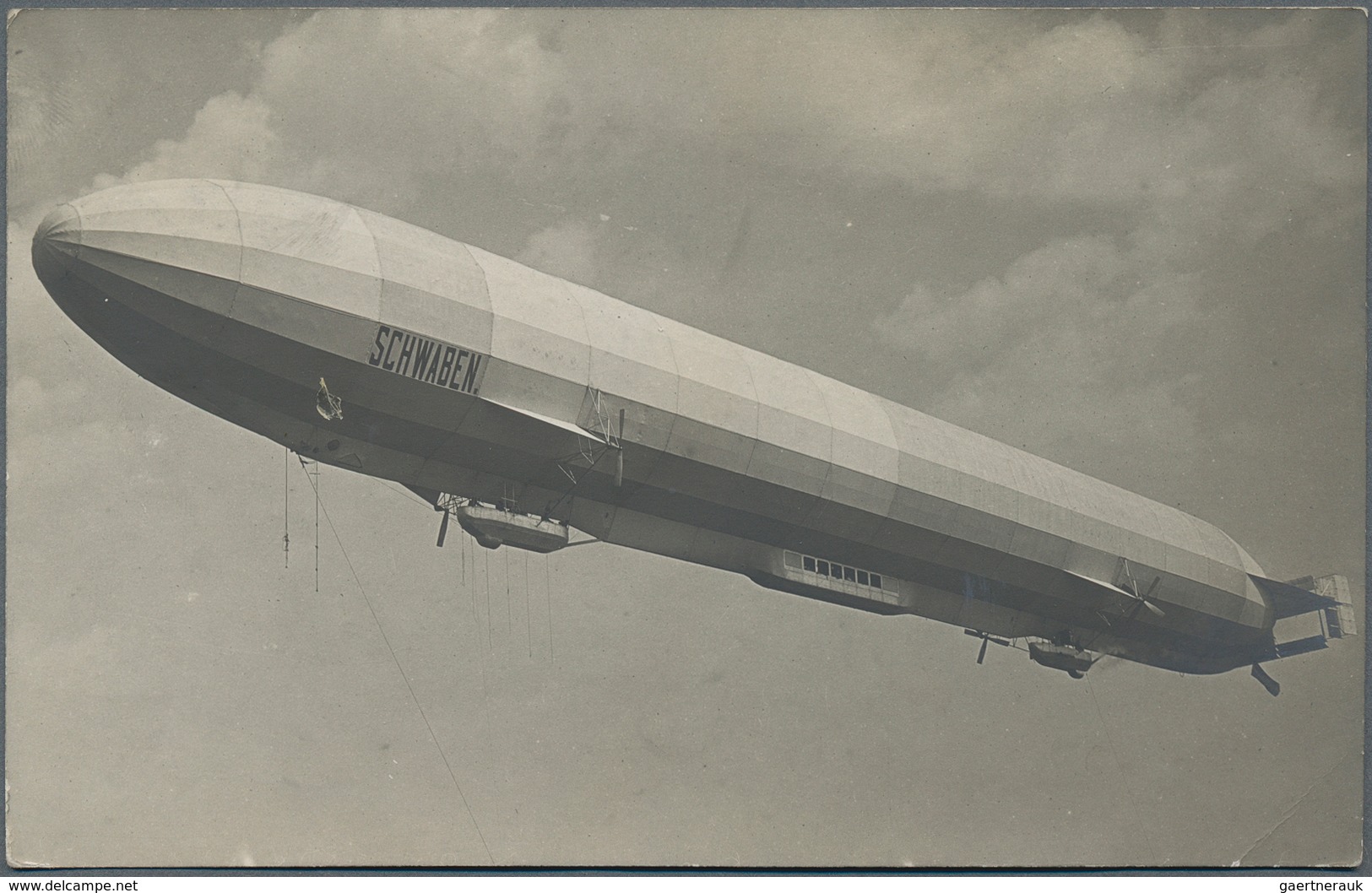 Zeppelinpost Deutschland: Over 140 Zeppelin postcards, mostly Real Photos with the largest part pion