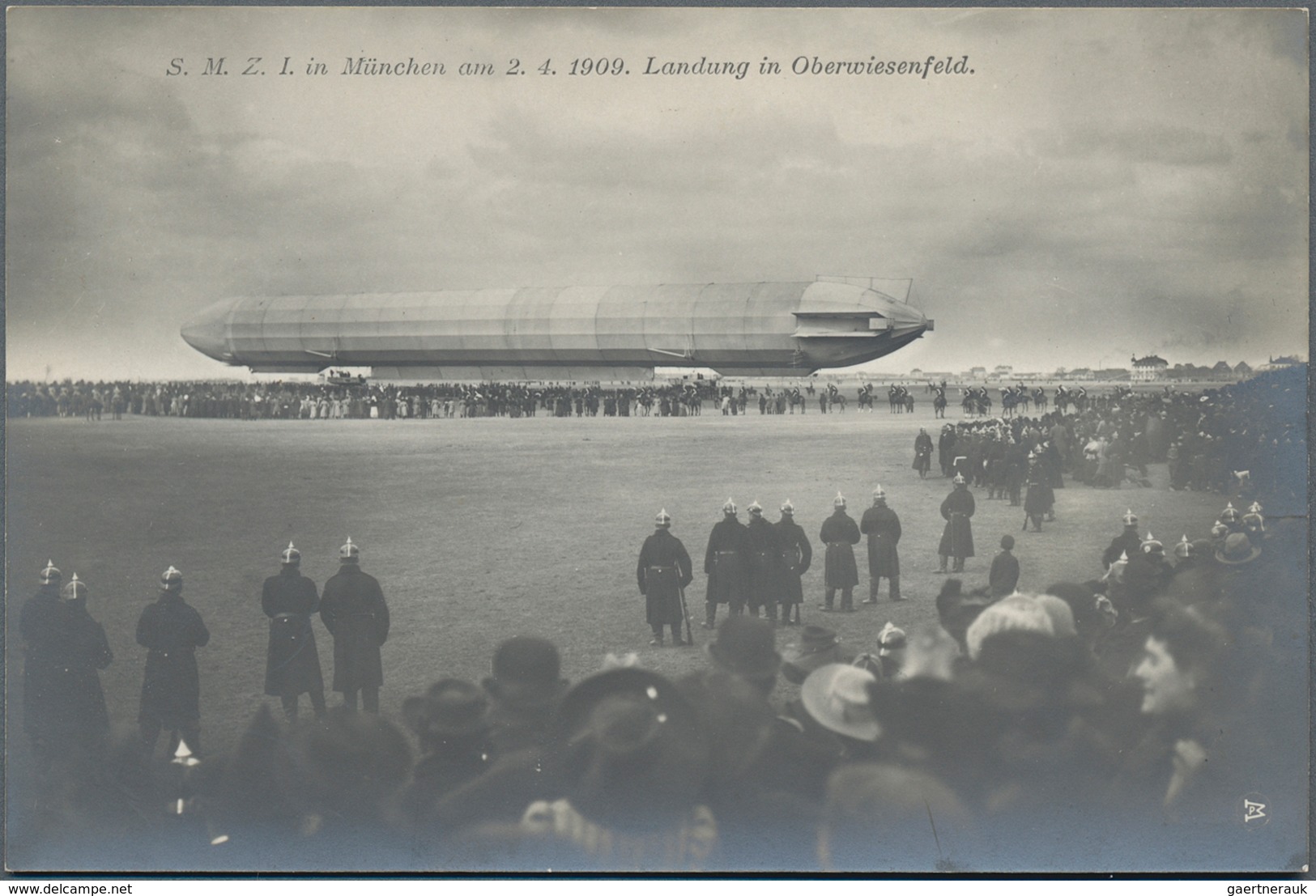 Zeppelinpost Deutschland: Ca 185 Zeppelin Postcards And A Few Photos, With A Large Number Of Pieces - Airmail & Zeppelin