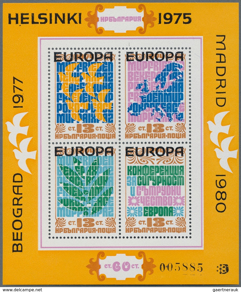 Bulgarien: 1979, Cooperation In Europe Miniature Sheet With Black Opt. ‚EUROPA‘ In A Lot With 100 Mi - Unused Stamps