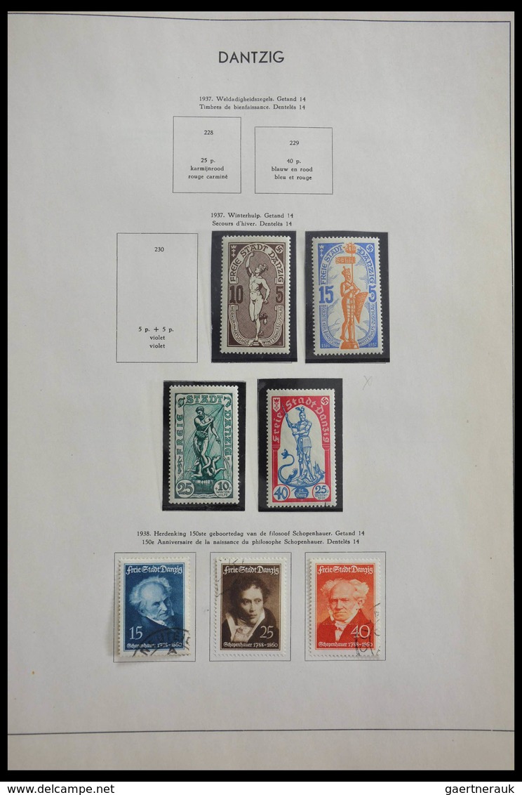 Deutsche Abstimmungsgebiete: 1914-1959: Well filled, MNH, mint hinged and used collection German ter