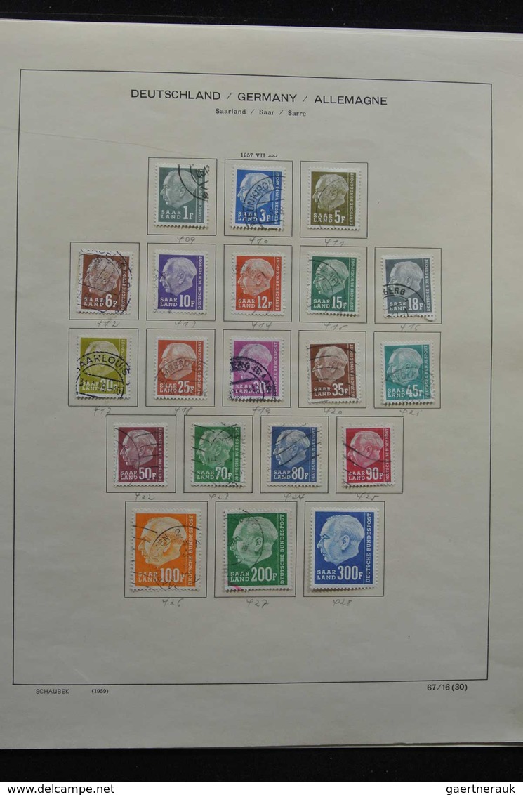 Deutsche Abstimmungsgebiete: Saargebiet: 1920-1959: Very well filled, MNH, mint hinged and used coll