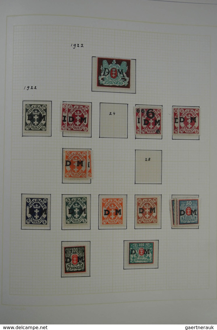 Danzig: 1920-1939: Nicely filled, double (mint and used) collection Danzig 1920-1939 in blanc album.