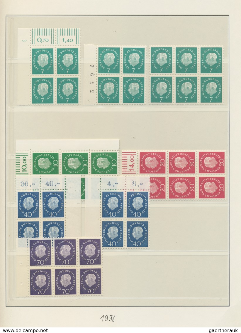 Berlin: 1950/1990, Reichhaltiger Und Vielseitiger Spezial-Sammlungsbestand Mit Meist Dauerserien In - Unused Stamps