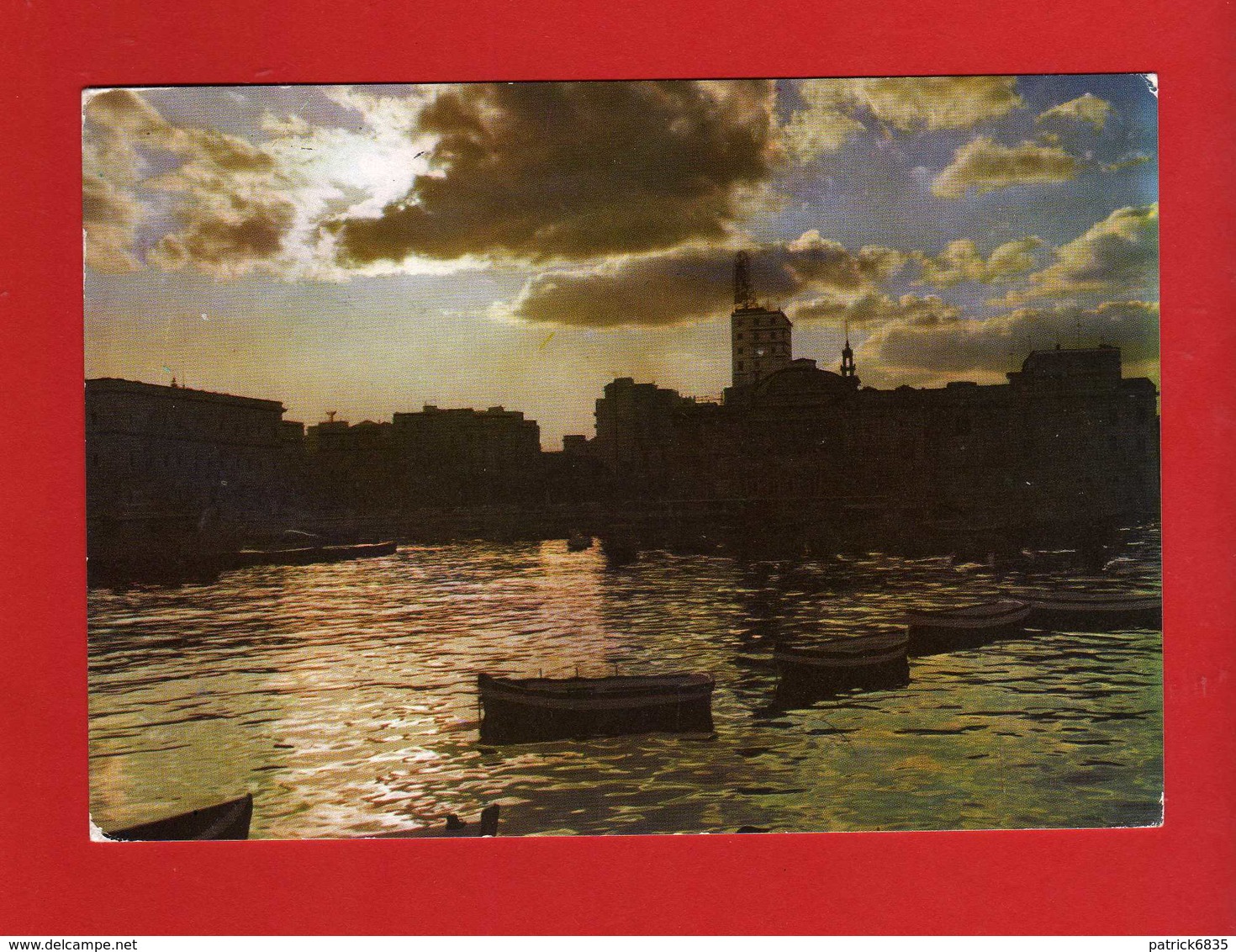 BARI - LUNGOMARE  In CONTRO LUCE.   Viaggiata 1965.   Vedi Descrizione. - Bari