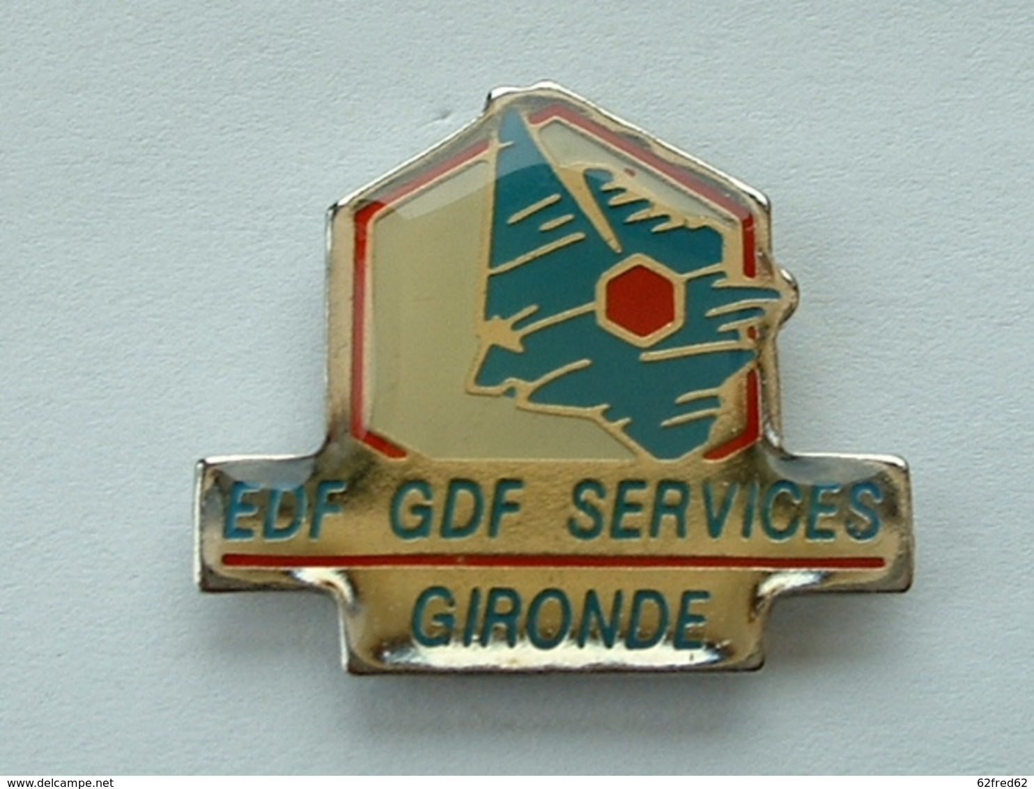Pin's EDF GDF SERVICES GIRONDE - EDF GDF