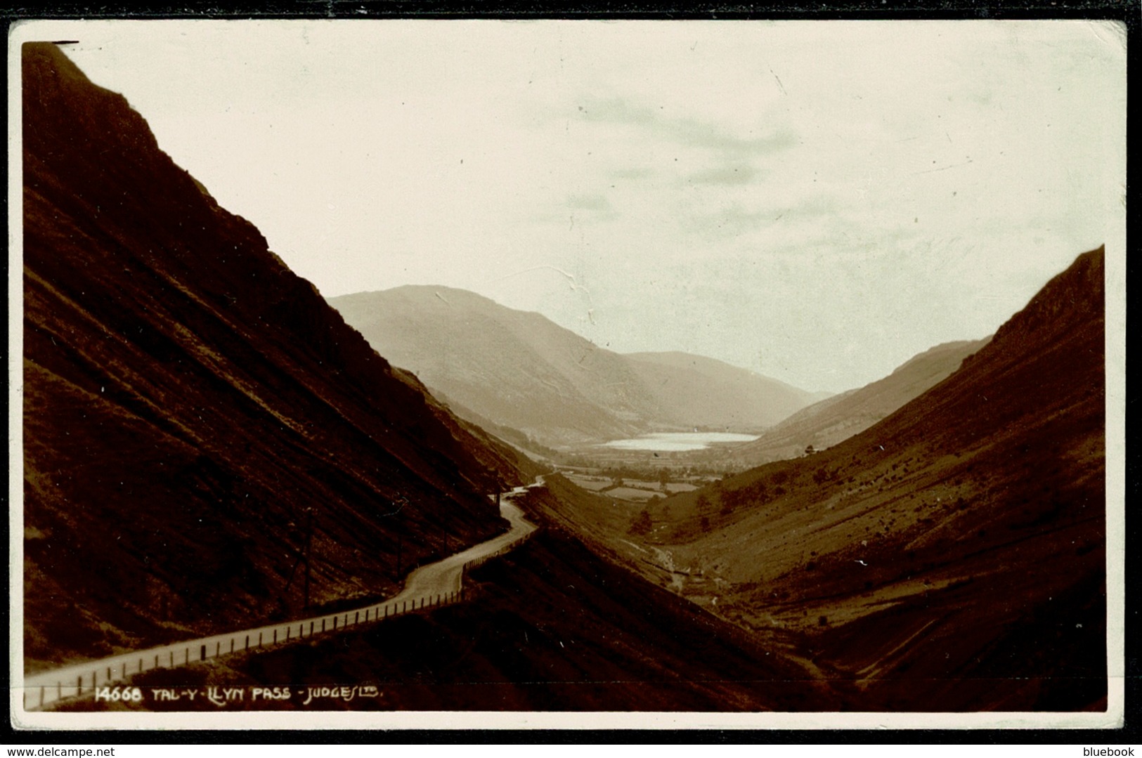 Ref 1269 - Judges Real Photo Postcard - Tal-Y-LLyn Pass Merionethshire Wales - Merionethshire