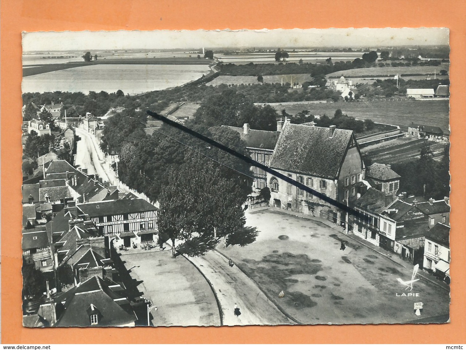 CPSM Grand Format - En Avion Au Dessus De...13 - Le Neubourg  -(Eure) - Le Vieux Château - Le Neubourg