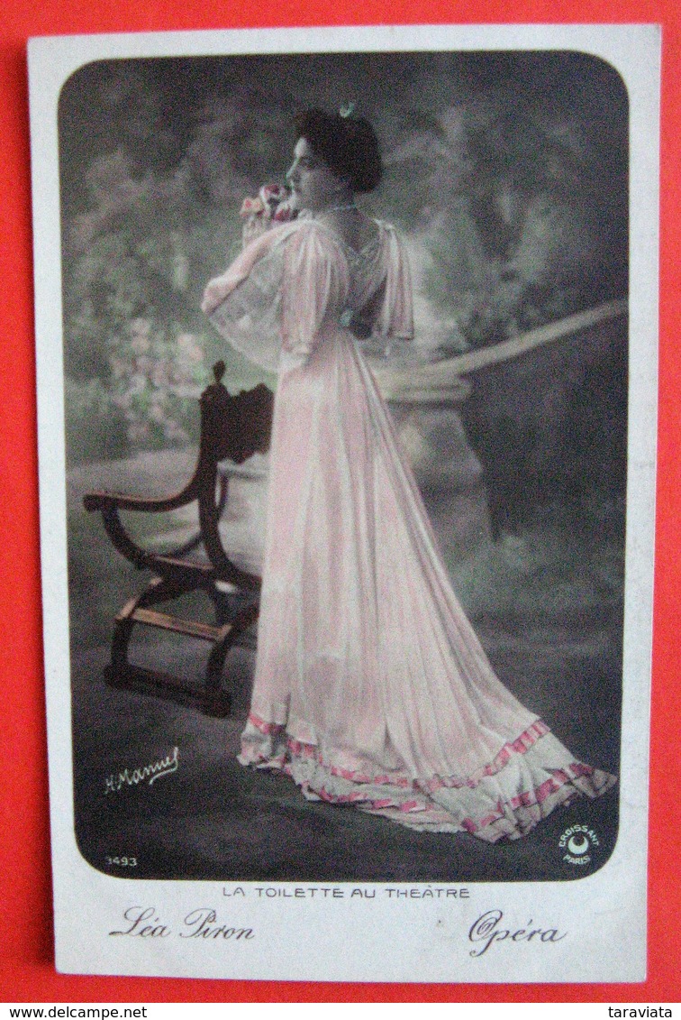 TOILETTE AU THEATRE - Léa PIRON OPÉRA  Danseuse Artiste Cinéma  FemmePhoto MANUEL - Mode