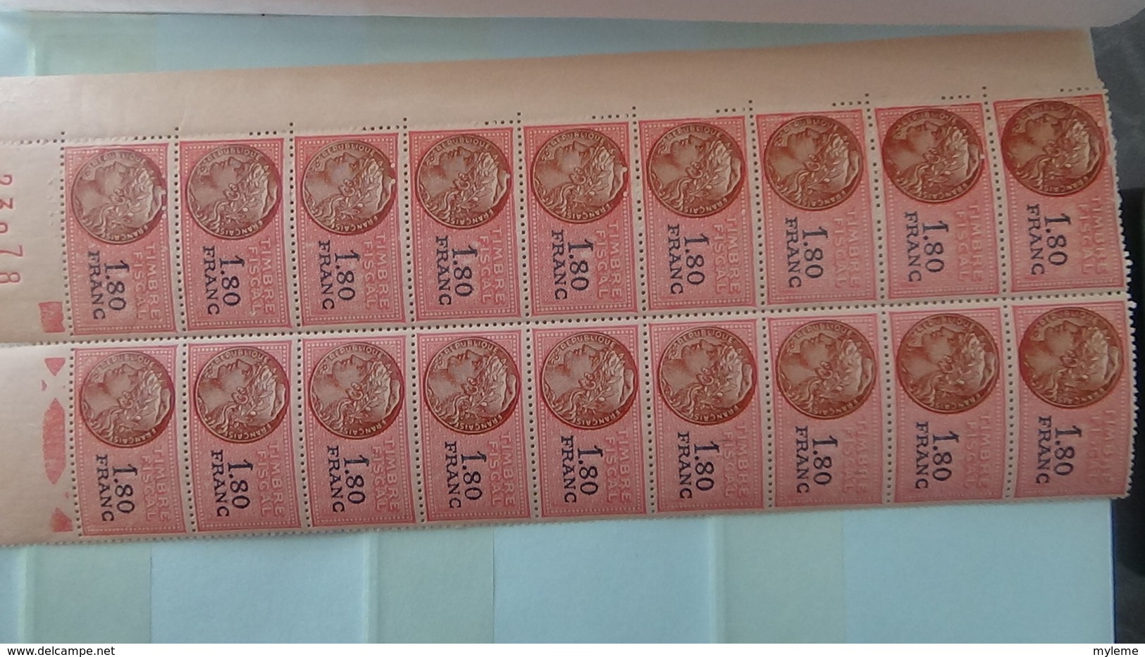 Carnet à choix avec 180 timbres fiscaux tous ** et coins datés. Pas commun !!!