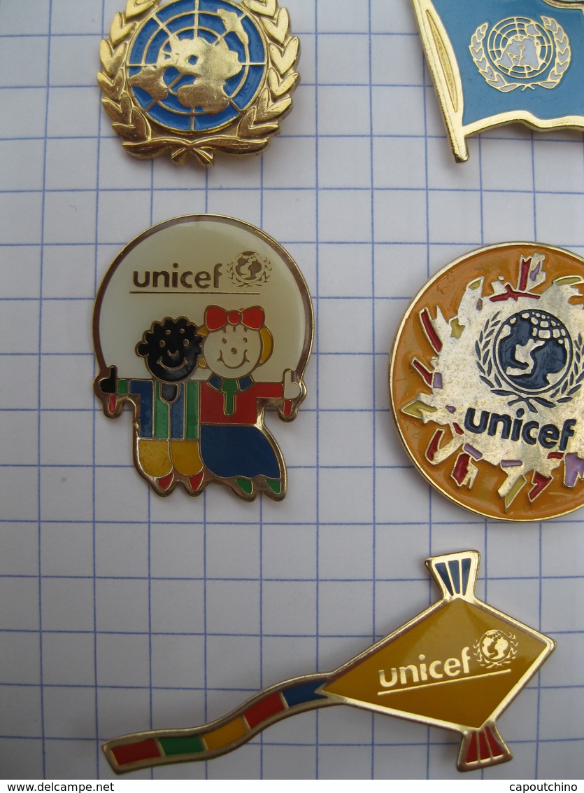 UNICEF  Lot De 8 Pin's - Lots