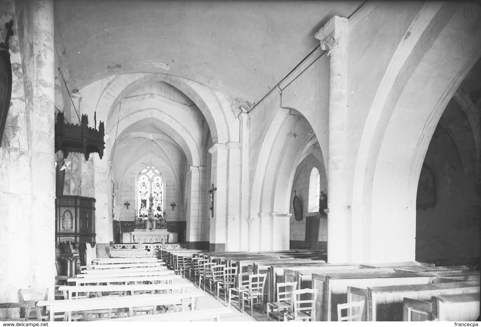 PN - 048 - CHARENTE - VILLEFAGNAN -  Eglise - Intérieur - Plaques De Verre