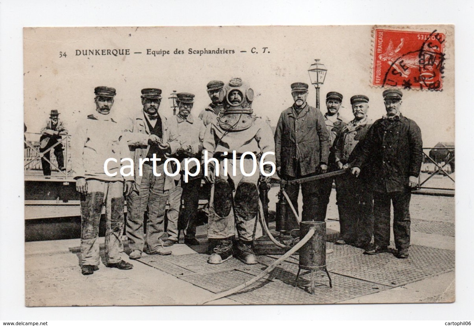 - CPA DUNKERQUE (59) - Equipe Des Scaphandriers (belle Animation) - Edition C. T. N° 34 - - Dunkerque