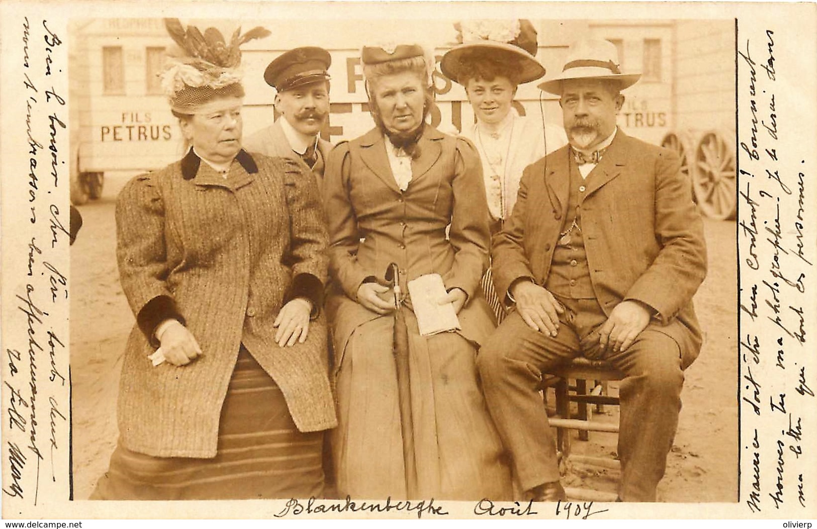 Blankenberghe - Carte-Photo 1907 - Sur Le Sable Devant Les Cabines " Fils Petrus " - Blankenberge