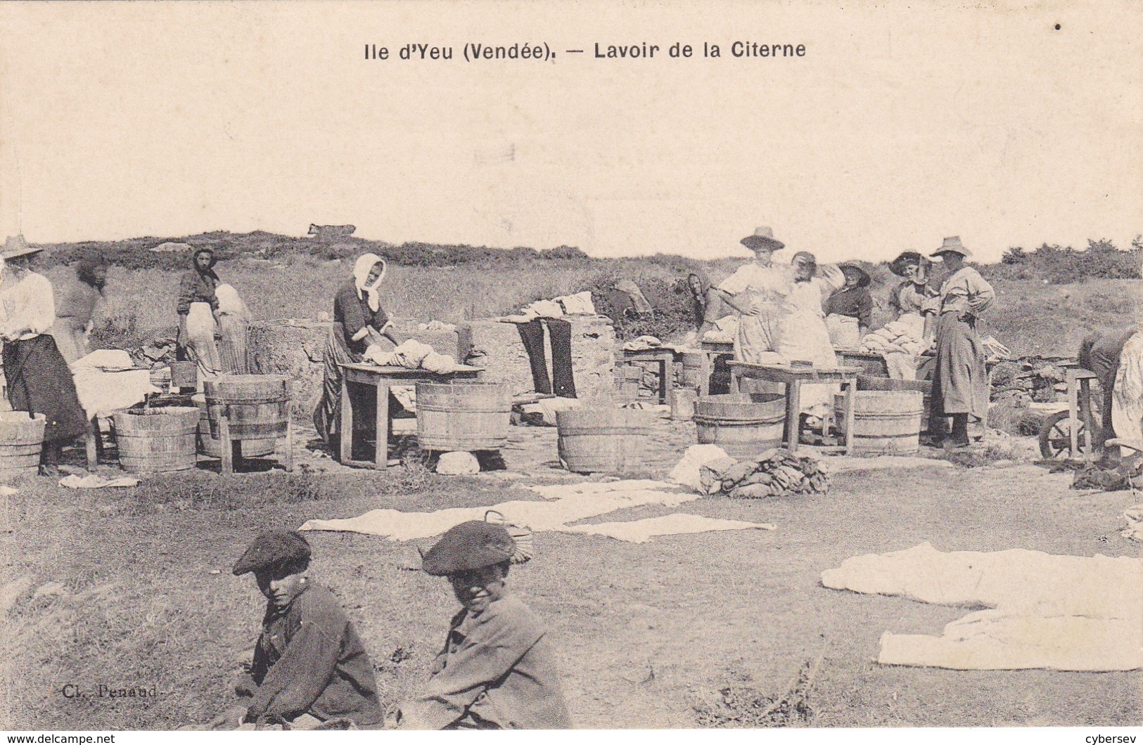 ILE-D'YEU - Lavoir De La Citerne - Animé - Parfait état - RARE - Ile D'Yeu