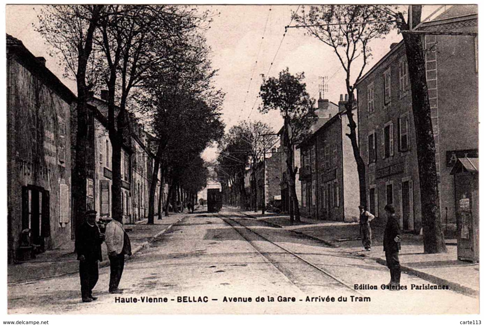 87 - B25001CPA - BELLAC - Avenue De La Gare - Arrivée Du Tram - Parfait état - HAUTE-VIENNE - Bellac