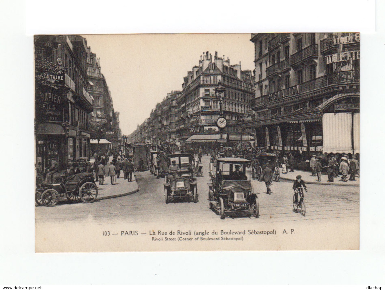 Paris. La Rue De Rivoli. Angle Boulevard Sébastopol. Foule, Nombreux Tacots. (3216) - Arrondissement: 01