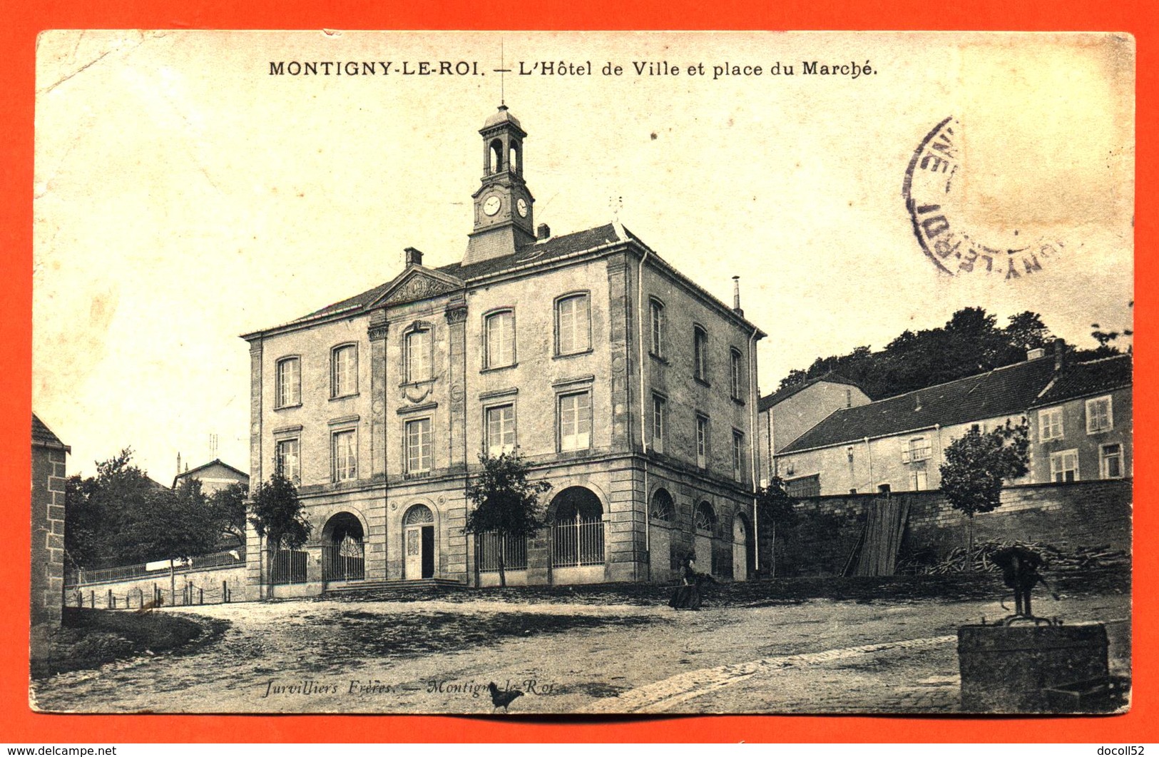 CPA 52 Montigny Le Roi  " L'hotel De Ville Et Place Du Marché " - Montigny Le Roi