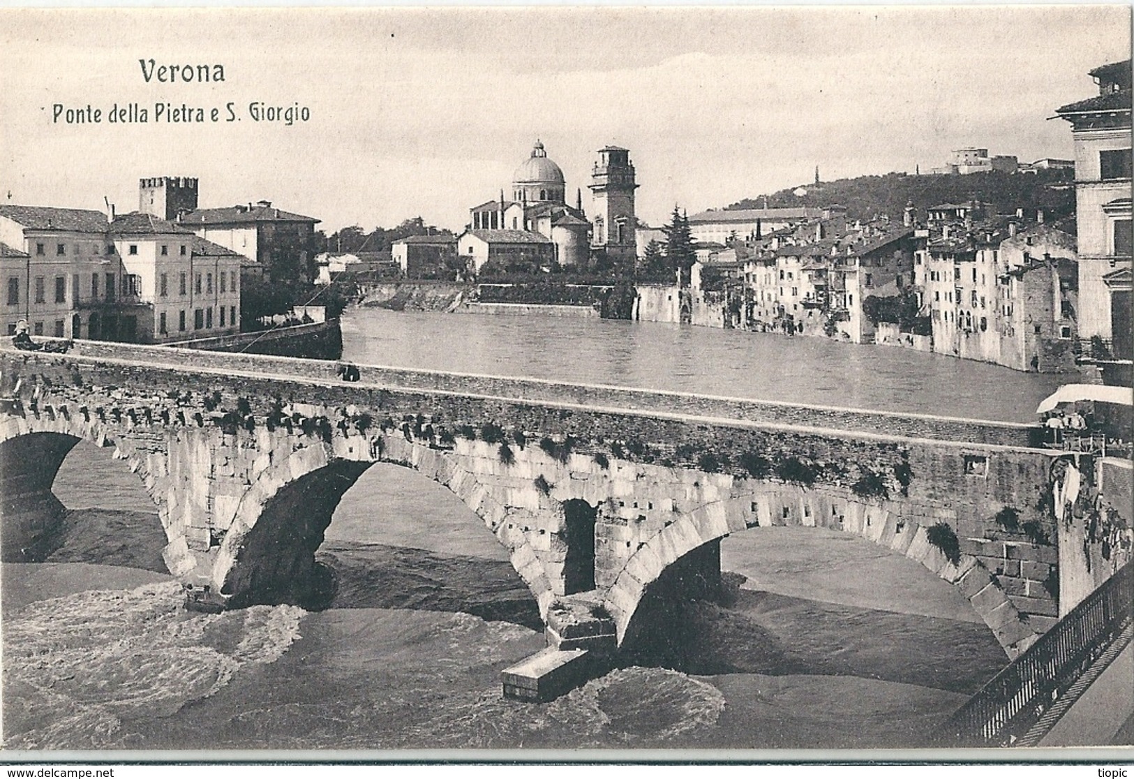 Superbe Cpa De  VERONA   ( Italie  )    Ponte Della Pietra E  S. Giorgio - Verona