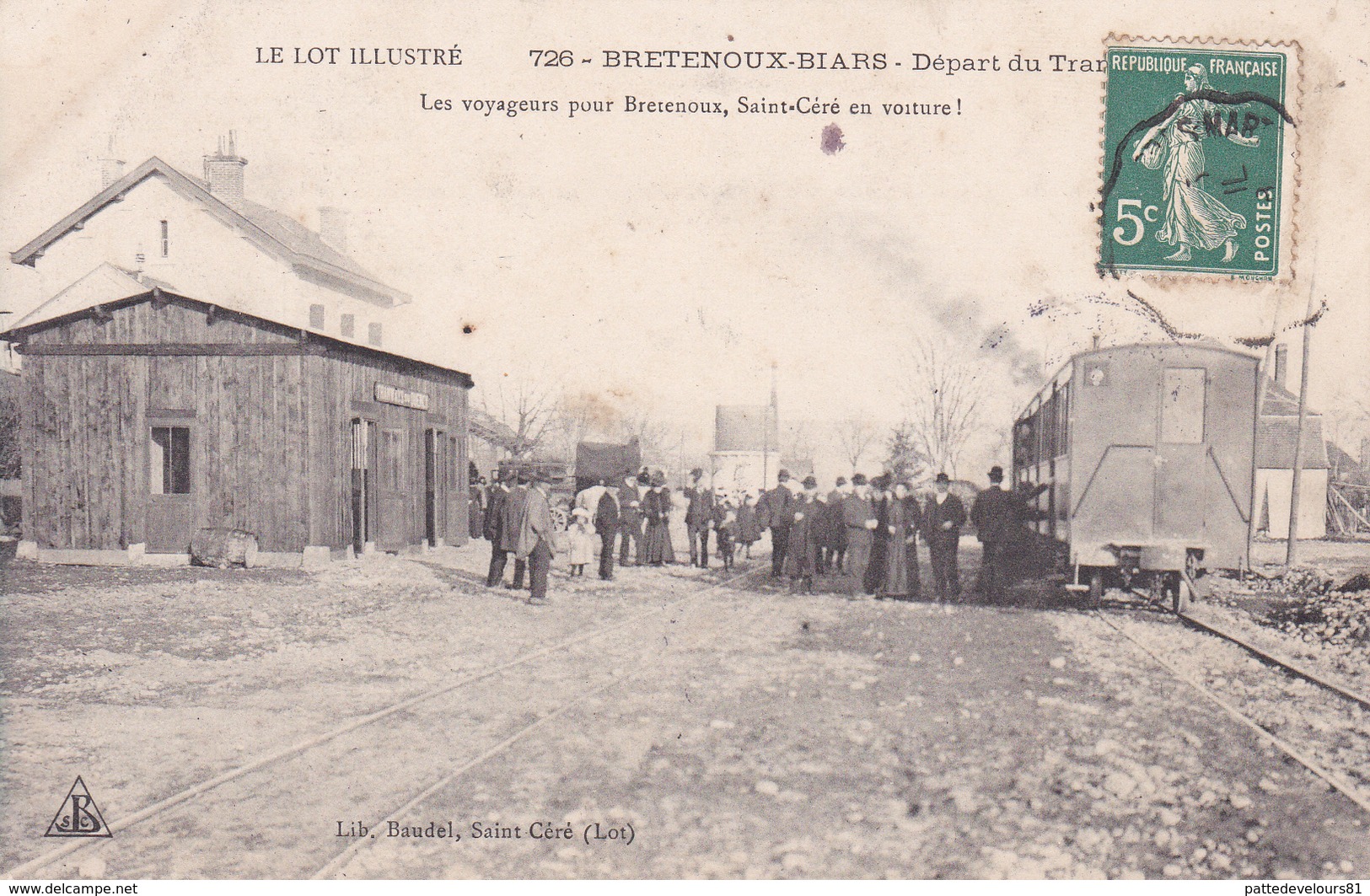 CPA (46) BRETENOUX-BIARS  La Gare (Intérieur) Départ Du Train "En Voiture !" (2 Scans) - Autres & Non Classés