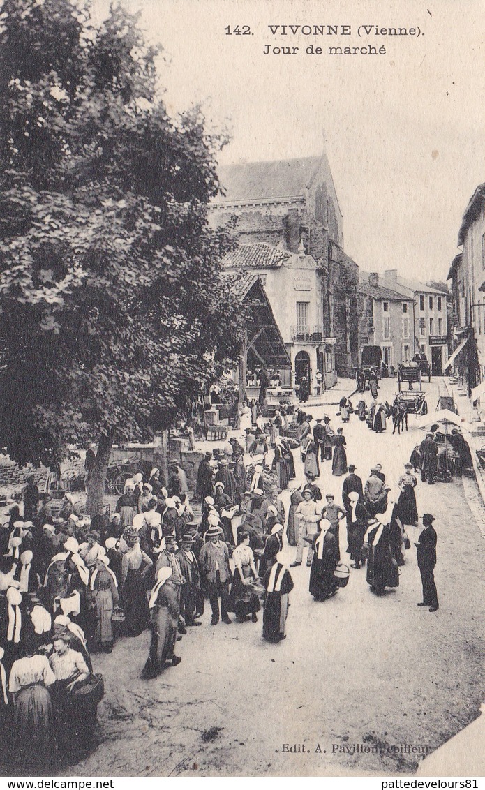 CPA (86) VIVONNE  Jour De Marché Marchands Ambulants  (2 Scans) - Vivonne