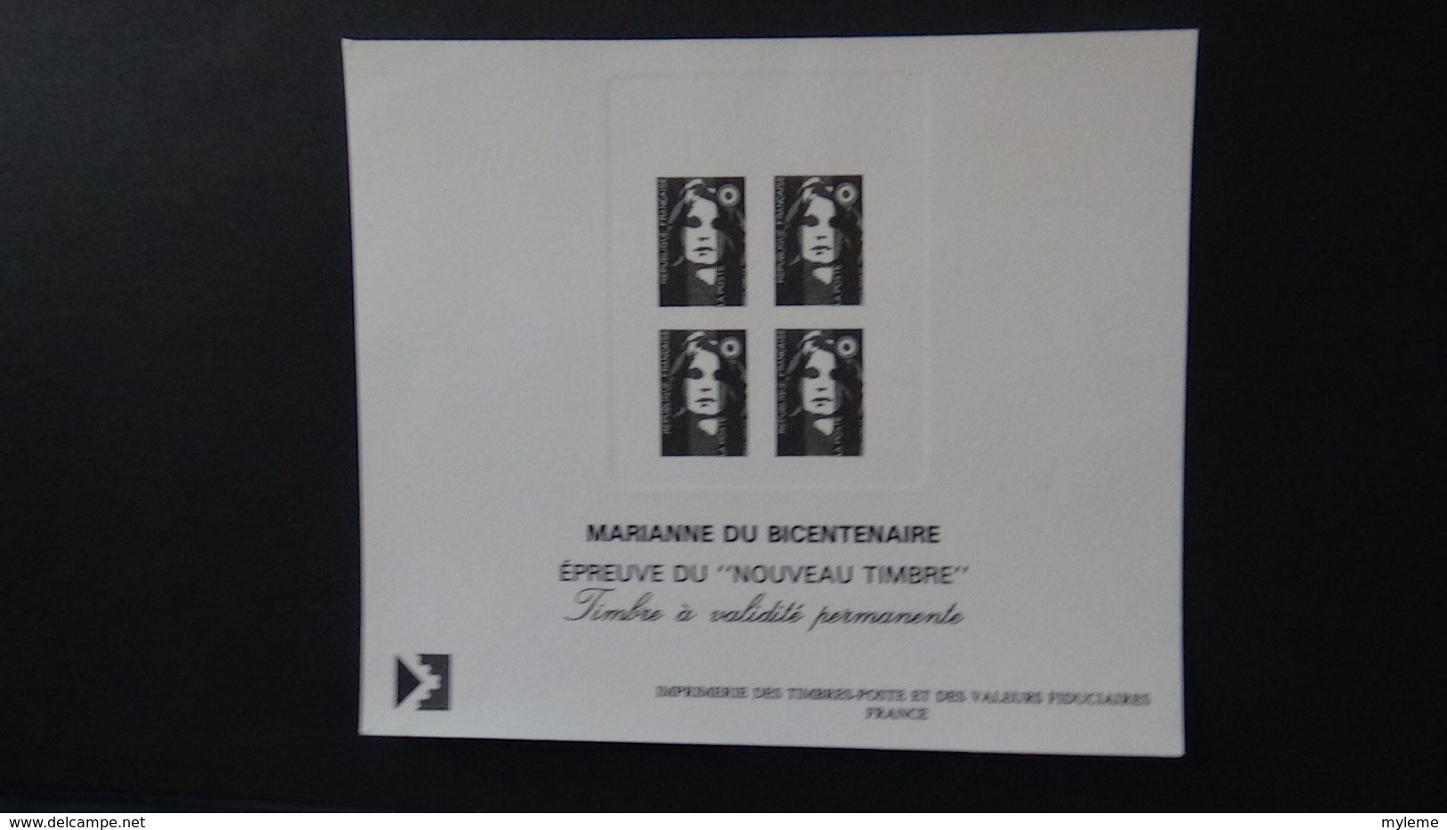 87 Gravures des timbres postes Français dans son classeur d'origine. A saisir  !!!